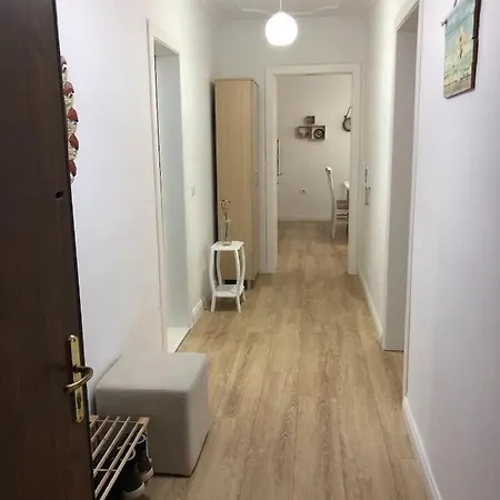 Apartment E&k Cozy Place Near Tirana